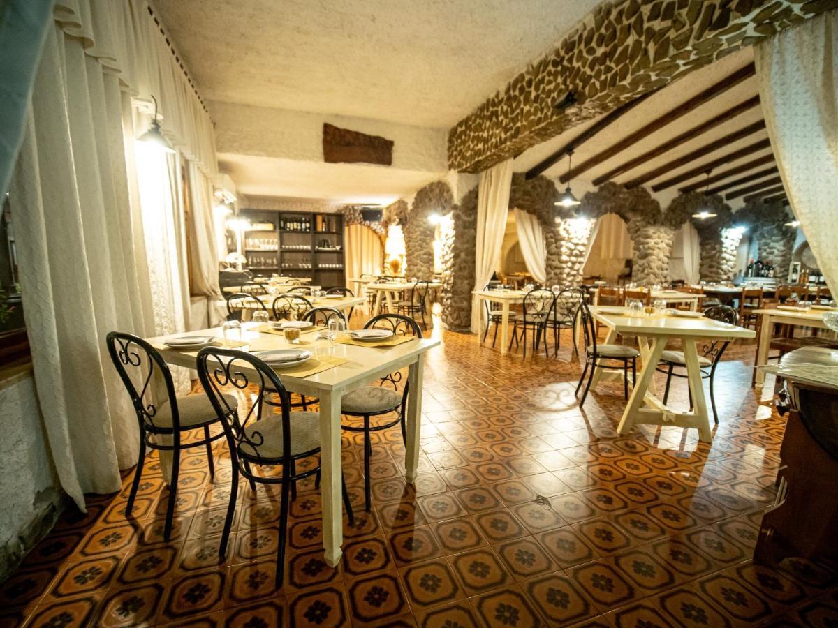 Albergo Ristorante Locanda Rosella Giba Exteriér fotografie